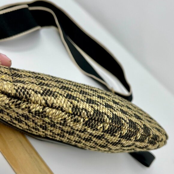 Cahres & Heka  Designer Crossbody Houndstooth Print Canvas Bag - Picture 14 of 14